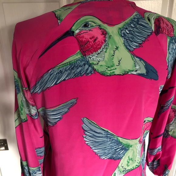 Carly 4 Twiggy London pink hummingbird silk top XS - Picture 6 of 7